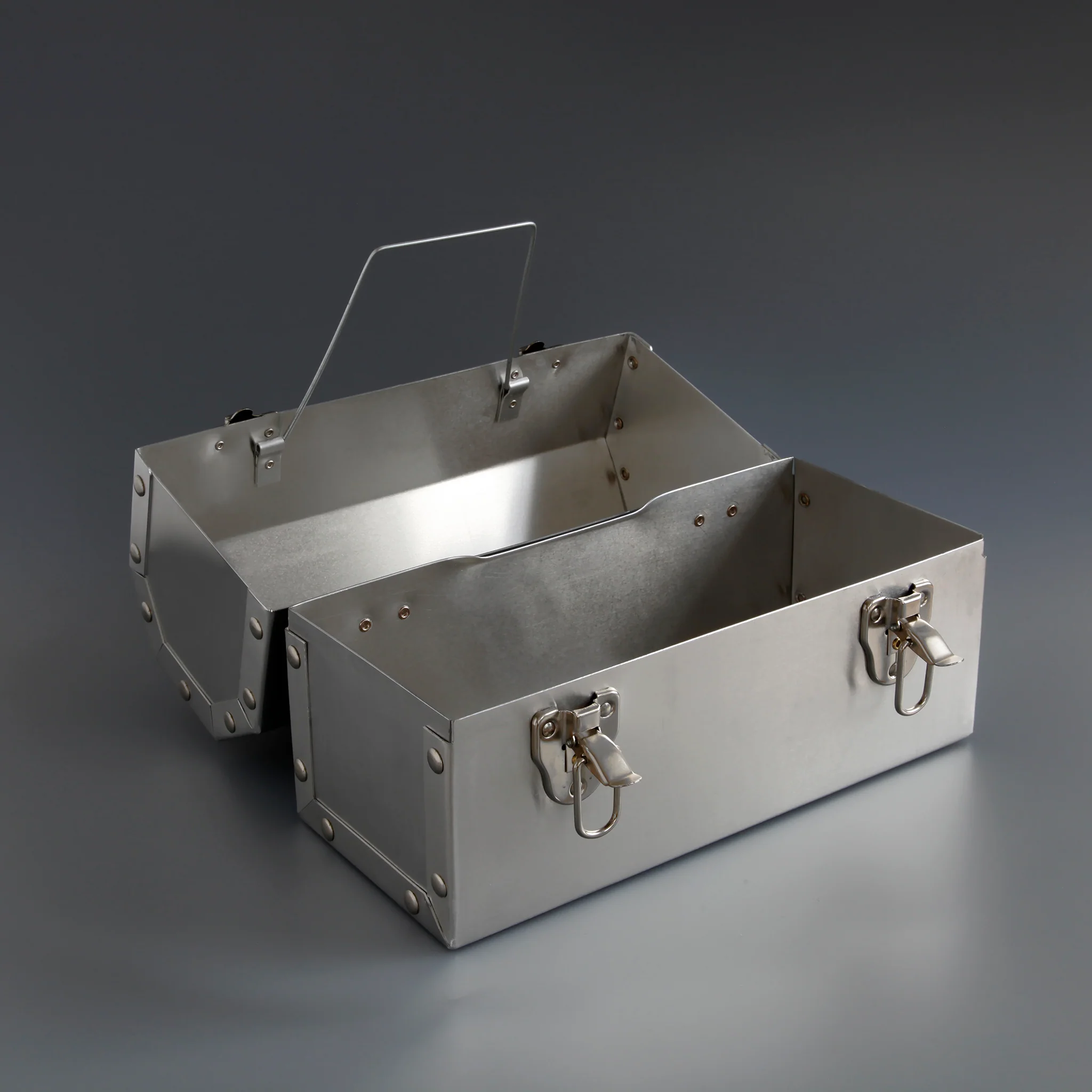 Worker's Lunch Pail - Image 2